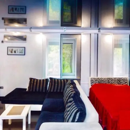 Studio-apartment Lenina 15a *